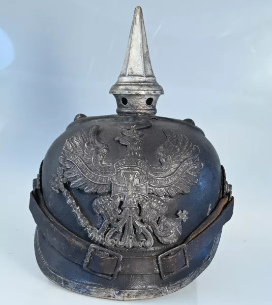 Hessen Wartime Reserve Infantry Enlisted Pickelhaube Visuel 1 principal